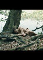 Nu Vandrer Livet Nude Scenes