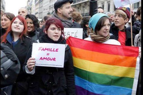 Plus De Manifestants Contre Le Mariage Gay En France La Dh Les Sports
