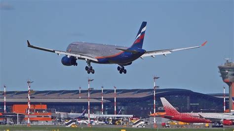 Широкие фюзеляжи июньским утром в Шереметьеве. Взлёты и посадки ...