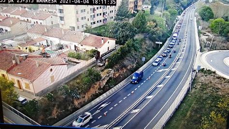 Uns Vehicles Tornen A L Rea Metropolitana De Barcelona Fins A