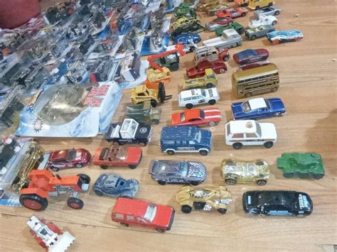 Large Lot Of Vintage Toys Semi Truck Big Rig Hot Wheels Matchbox Cars Antique Price