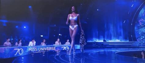 Chung K T Miss Universe Kim Duy N Khoe Th N H Nh Bond Girl Trong Trang Ph C Bikini