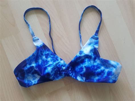 NEU Bikini Oberteil Gr S weiß blau Kaufen auf Ricardo