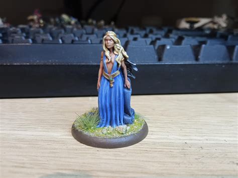 (Mostly) Warhammer player here. My sis bought me the Mother of Dragons