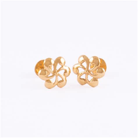 gold ear stud for men 2