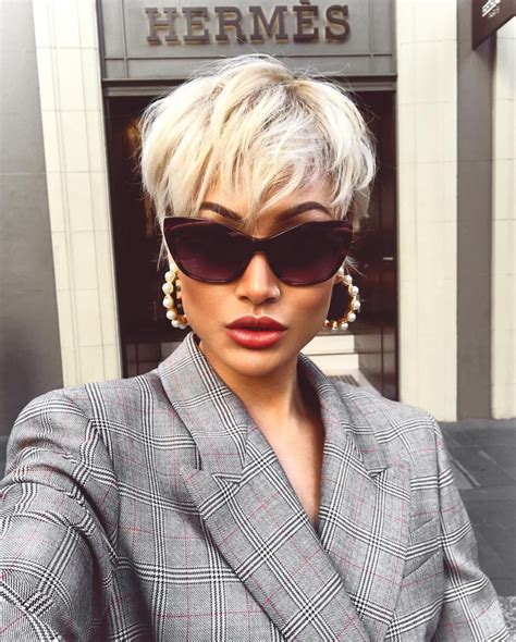 Beautiful Brunette Short Hair Glasses Xxx Porn