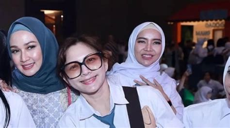 9 Fakta Hubungan Dina Lorenza Dan Cut Keke Yang Sama Sama Mantan Istri