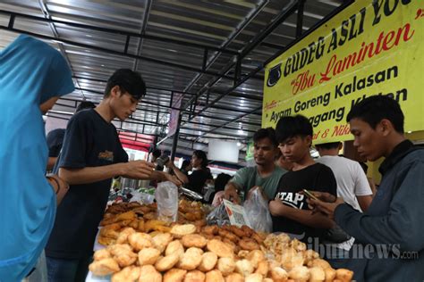 Berburu Takjil Ramadan Di Kawasan Benhil Foto Tribunnews