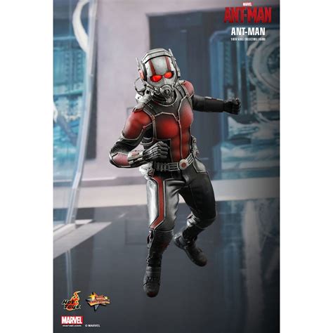 Hot Toys Ant Man Figure Looks Awesome Disposable Media