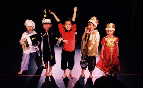 centre stage   sign  kids    performing art classes