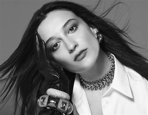 Melike Şahin | Zorlu Performans Sanatları Merkezi