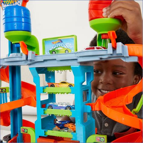 Hot Wheels City Color Shifters automyčka se spirálou Maxíkovy hračky