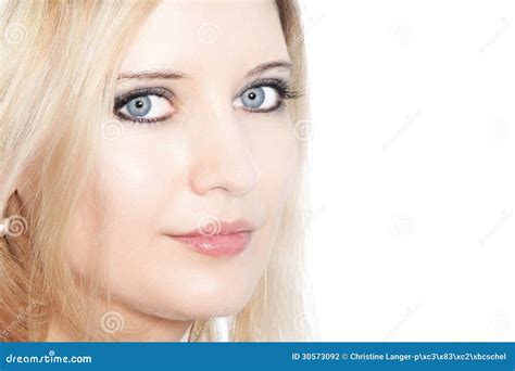 Fermez Vous D Une Belle Femme D Une Chevelure Blonde Photo Stock Image Du Profil Assez 30573092
