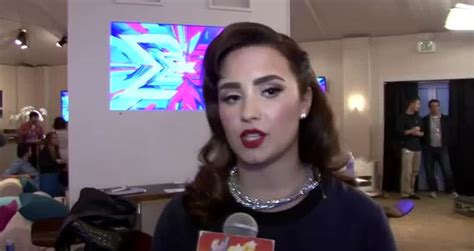 Naked Photo Scandal Demi Lovato Tweets Cryptic Message Videos Metatube