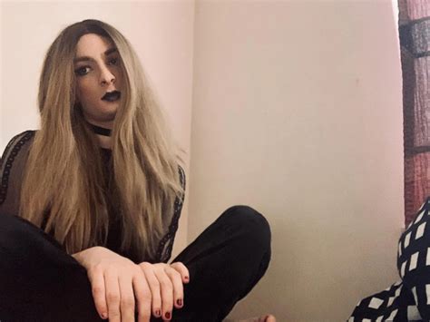 Please Fuck Up This Skinny Whiteboi Faggot Scrolller