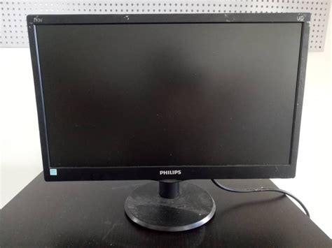 Philips 193V5 Monitor LCD Screen Computer PC (Included Box), Computers ...
