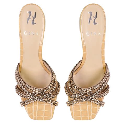 MARNIE In Nude Louis GINA