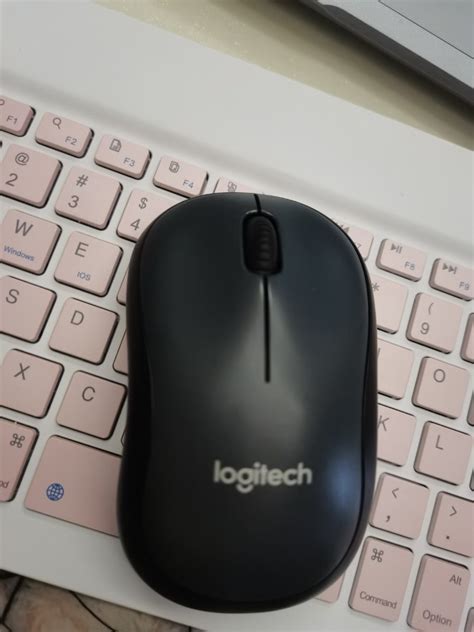 Authentic Logitech Silent Mouse Grey Black M221, Mobile Phones ...
