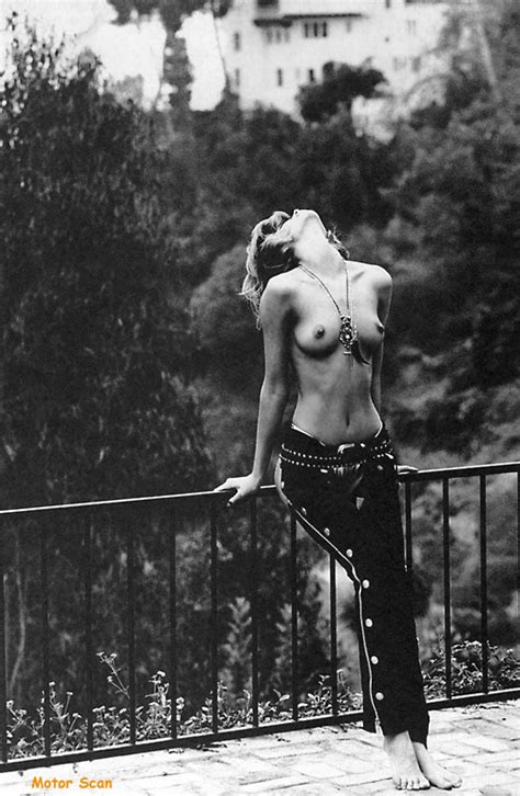 Celebrity Birthdays Picture 2011 5 Original Linda Evangelista Topless 171 