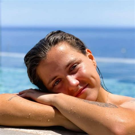 Hot Sexy Claudia Pina Bikini Pics