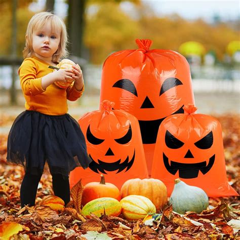 halloween bags for leaves 1