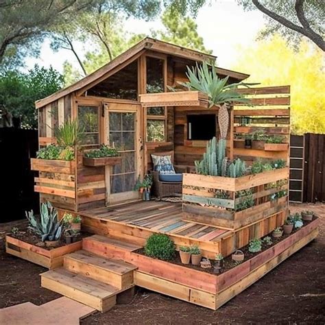 Garage Cabin Made From Pallets