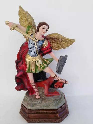 San Miguel Arcángel De 30 Cm Figura Resina Escultura