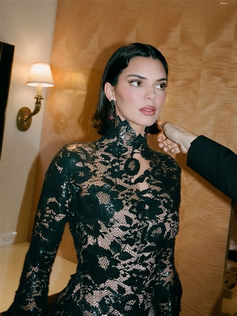 Summer Hairstyles That Outsmart Gulf Humidity | Vogue Arabia