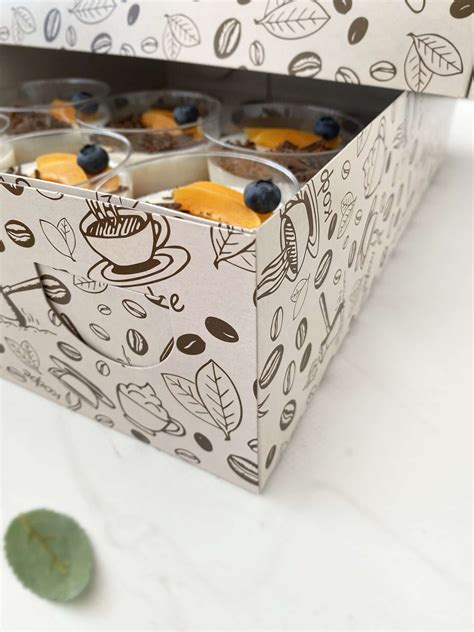 Упаковка под 9 капкейков с окном, белая - Centerpack