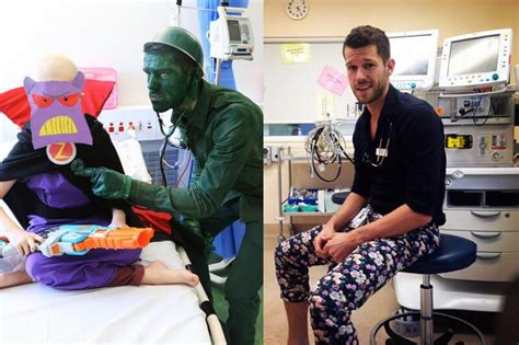 L Irresistibile Pediatra E Pallanuotista Gay Che Regala Un Sorriso Ai Bambini Malati Gay It