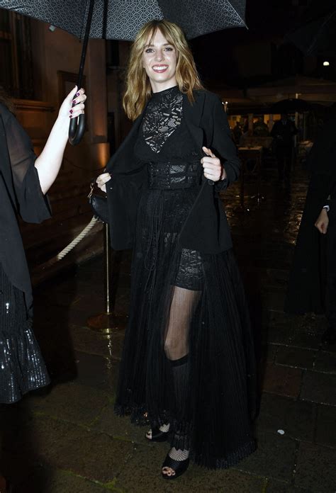 Maya Hawke Nude Pics Scenes And LEAKED Porn Scandal Planet