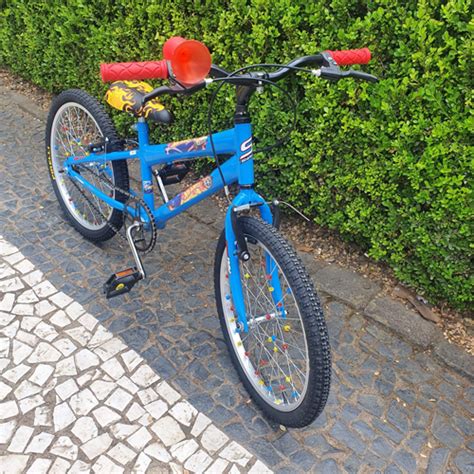 Bicicleta Aro 20 Masculina Hot WHeels Azul Vermelha MadeiraMadeira