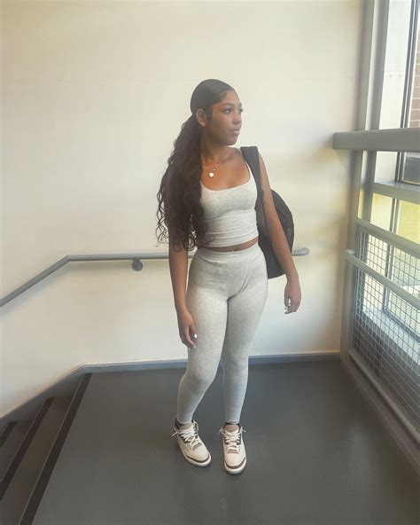 Miaaa | can’t #2 her | Instagram