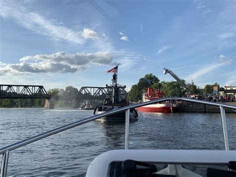 The Tugboat Round Up Day 2 — Little Red Tug