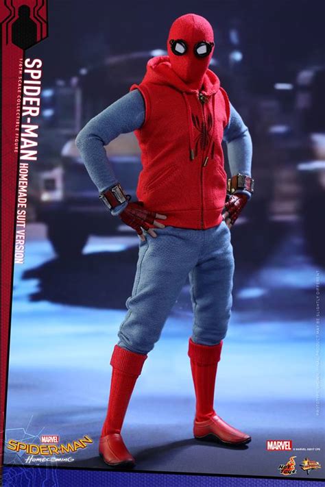 Homem Aranha Hot Toys Anuncia Figura Do Personagem O Uniforme Caseiro