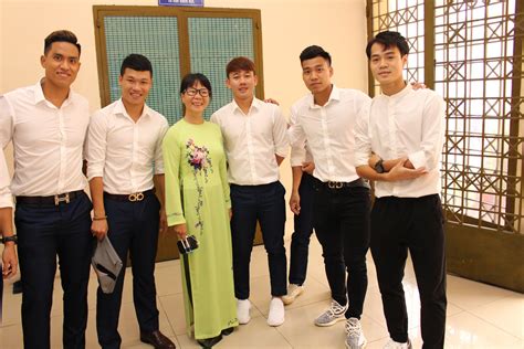 Trường ĐH hot nhất hiện nay được hàng loạt fan hâm mộ gọi tên vì là nơi theo học của các cầu