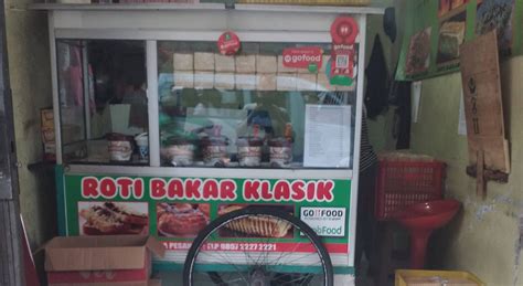 Pengantar Dekorasi Janur Kuning Pernikahan Jakarta By Edi Susantos