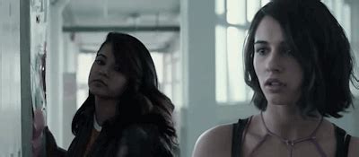 Trini Lookin Confident As Fuck Kim Lookin Like A Tumbex