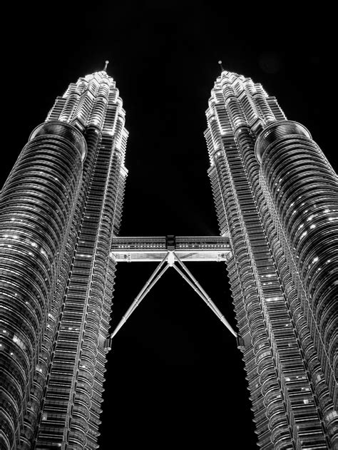Gambar Bangunan Klcc Hitam Putih Michelle Oliver