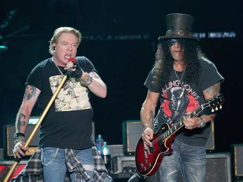 Slash: Guns N’ Roses to release "a couple of epic songs" soon