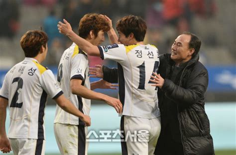 Ss포토 Fa컵 결승 Fc서울 성남fc 우승 일궈낸 김학범 감독