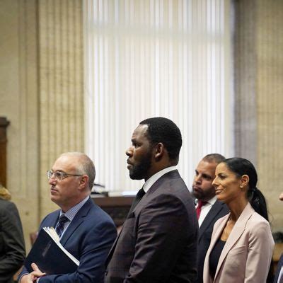 R Kellys Sex Crimes Trial Everything You Need To Know