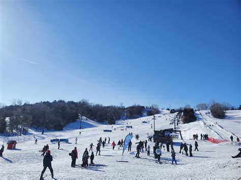 7 Closet Ski Resorts to Branson, Missouri - La Vida Nomad