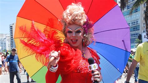 Fotos Participantes da Parada Gay do Rio pedem respeito à diversidade sexual 18 11 2012 UOL