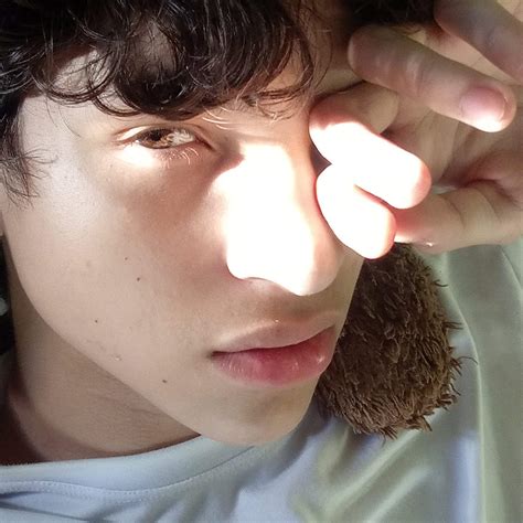 Había mucho sol esa mañana Gay Amino