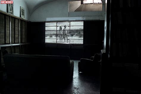 Naked Sara Graça in KARUNÃ