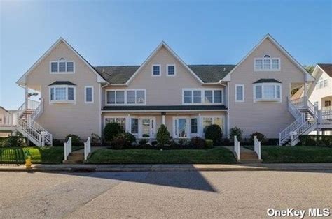 236 Westside Ave Unit C Freeport Ny 11520 Mls 3510761 Redfin