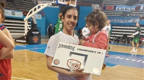 Laura Pereira y Cesar Gómez estuvieron en el Mundial de Maxi Básquet