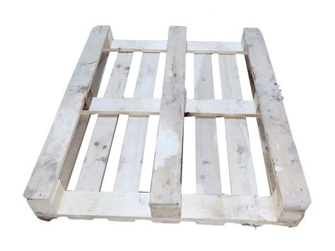 Pinewood Brown Rectangular 4 Way Wooden Pallet For Shipping Capacity