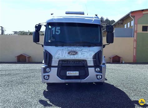 Caminhão Bitruck 8x2 Chassis à venda Ônibus e Vans